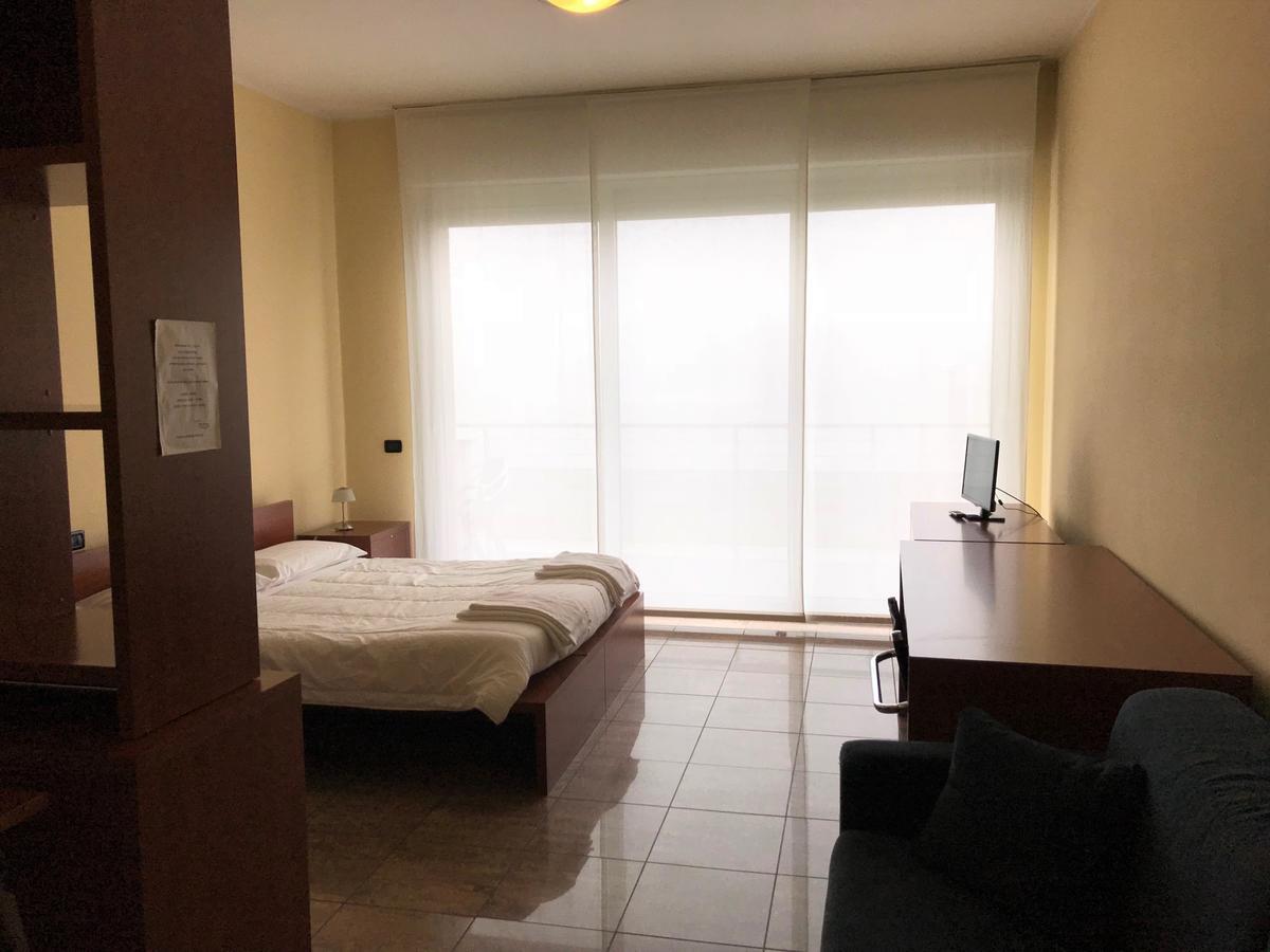 Residence Fermi Casarile Zewnętrze zdjęcie